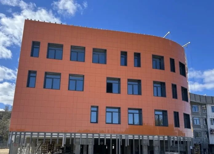 Готовность нового корпуса Высшей школы музыки в Якутске превысила 40%