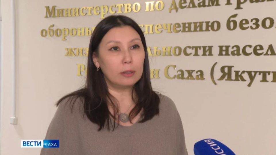 На базе в Нижнем Бестяхе в настоящее время готовы к отправке три единицы техники, а также около полутора тонн адресных посылок для бойцов, находящихся в зоне проведения специальной военной операции