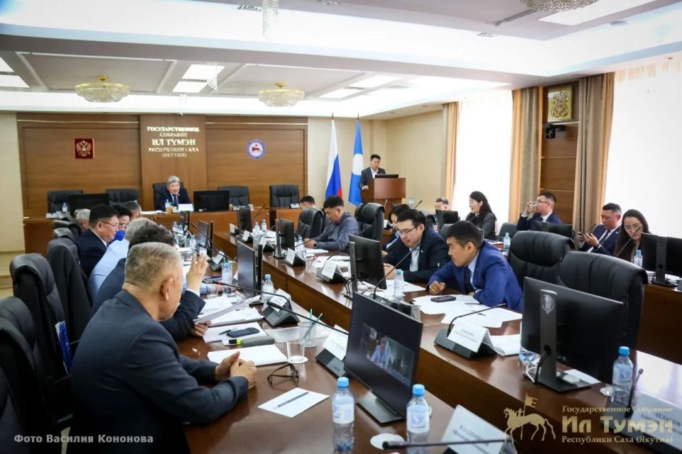 В Ил Тумэне обсудили исполнение бюджета Якутии за первый квартал 2026 года