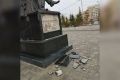 В Якутске школьники повредили памятник Суоруну Омоллоону
