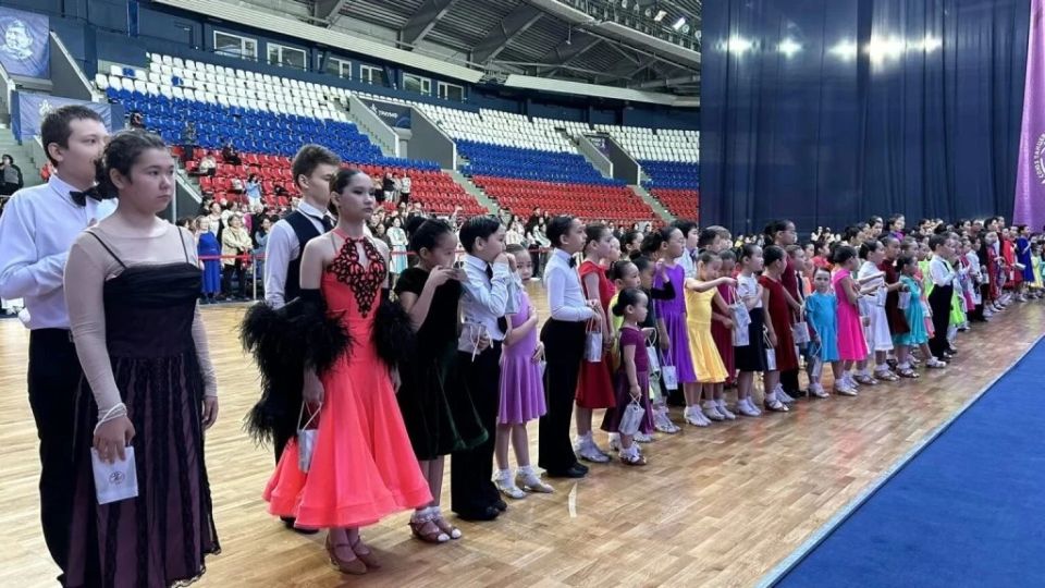 Фестиваль танцевального спорта объединил 11 клубов Якутии и гостей из Москвы Фестиваль танцевального спорта объединил 11 клубов Якутии и гостей из Москвы