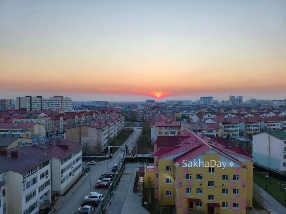 #пишут Странное явление увидели с утра, это брешь в симуляции или нам опять скажут что это самолёт или НЛО? #пишут Странное явление увидели с утра, это брешь в симуляции или нам опять скажут что это самолёт или НЛО?