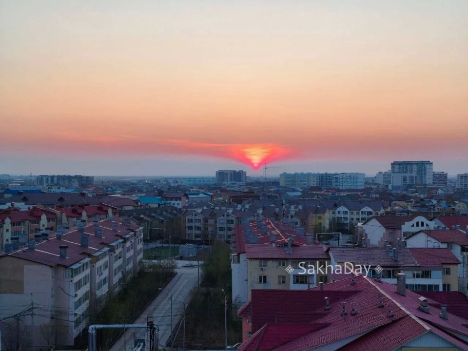 #пишут Странное явление увидели с утра, это брешь в симуляции или нам опять скажут что это самолёт или НЛО? #пишут Странное явление увидели с утра, это брешь в симуляции или нам опять скажут что это самолёт или НЛО?