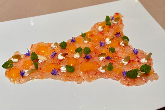 Неделя кулинарных контрастов: от изысканных ужинов до уличных вкусов