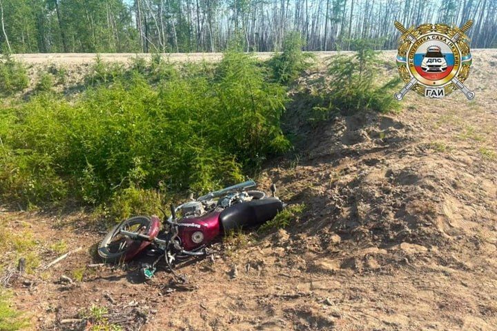На трассе «Кобяй» перевернулся мотоцикл с подростками