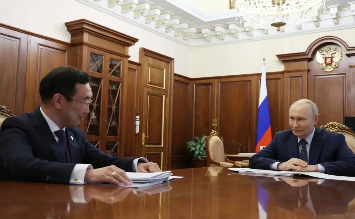 Айсен Николаев: Доложил сегодня Президенту Российской Федерации Владимиру Владимировичу Путину о стратегических проектах и ключевых направлениях развития Якутии Айсен Николаев: Доложил сегодня Президенту Российской Федерации Владимиру Владимировичу Путину о стратегических проектах и ключевых направлениях развития Якутии