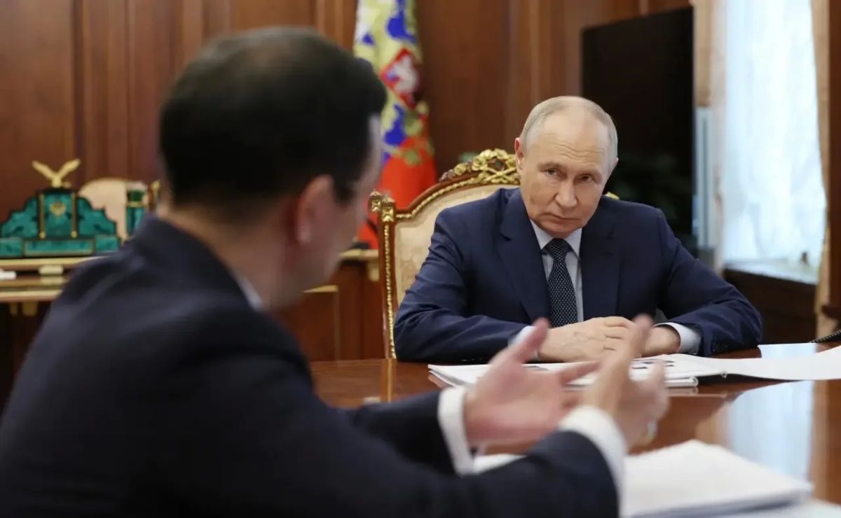 Айсен Николаев: Доложил сегодня Президенту Российской Федерации Владимиру Владимировичу Путину о стратегических проектах и ключевых направлениях развития Якутии Айсен Николаев: Доложил сегодня Президенту Российской Федерации Владимиру Владимировичу Путину о стратегических проектах и ключевых направлениях развития Якутии