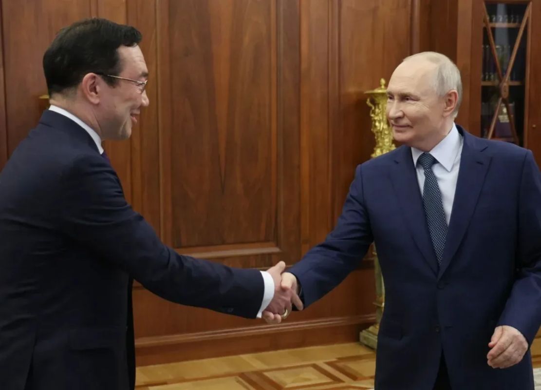 Владимир Путин обсудил в Кремле с Главой Якутии ход строительства Ленского моста