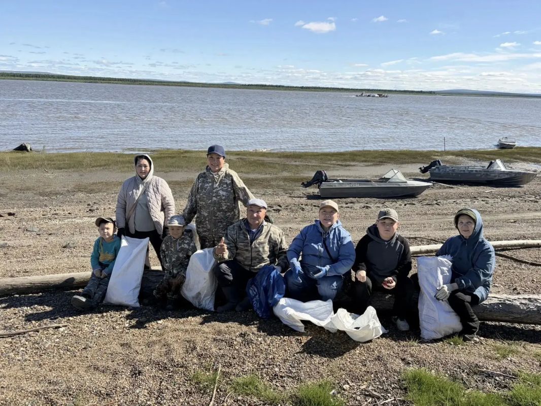Флешмоб «Чистая Колыма» в рамках акции «Вода России» прошел в Якутии