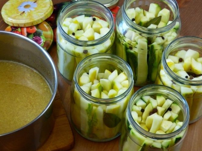 Тайны маринованных кабачков: как избежать резиновой текстуры и плохого вкуса
