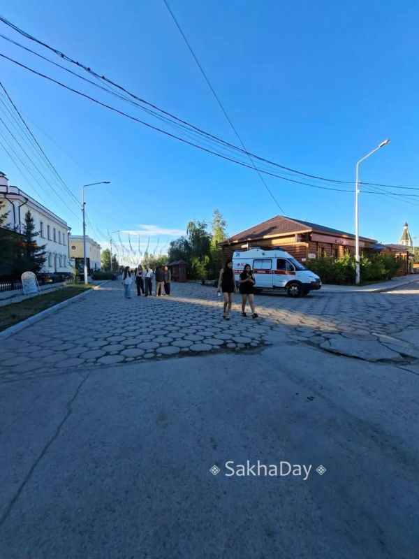 Отлично вчера погуляли в Старом городе! С пивом, скорой помощью Отлично вчера погуляли в Старом городе! С пивом, скорой помощью