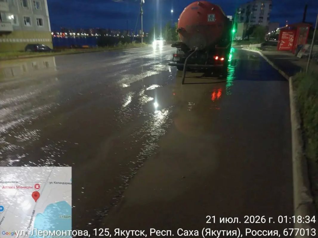 Обычно после дождя центр города утопает в лужах Обычно после дождя центр города утопает в лужах