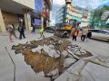 #Фотофакт. Люки и проезд возле торговых центров "Проспект" и "ЦУМ" приводят в соответствие