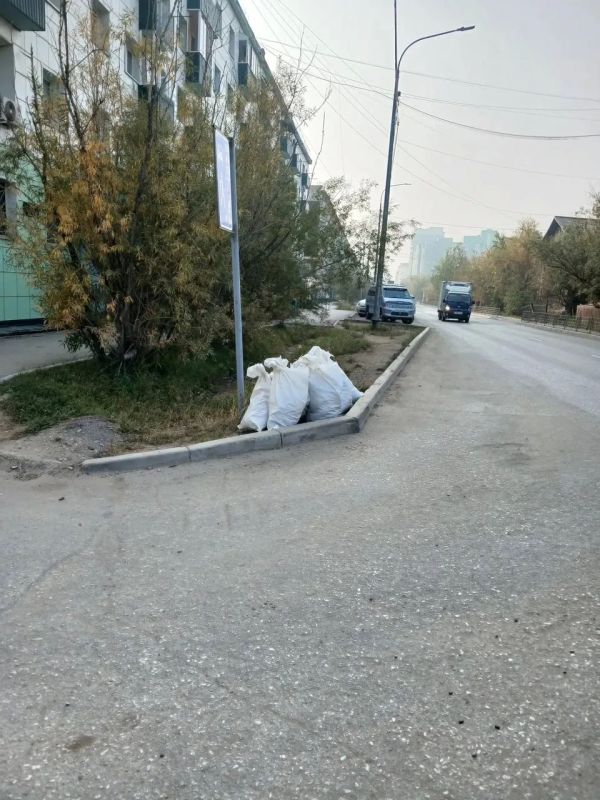 За отчётную неделю муниципальные дворники Строительного округа провели комплекс работ по благоустройству и санитарному содержанию территории округа За отчётную неделю муниципальные дворники Строительного округа провели комплекс работ по благоустройству и санитарному содержанию территории округа