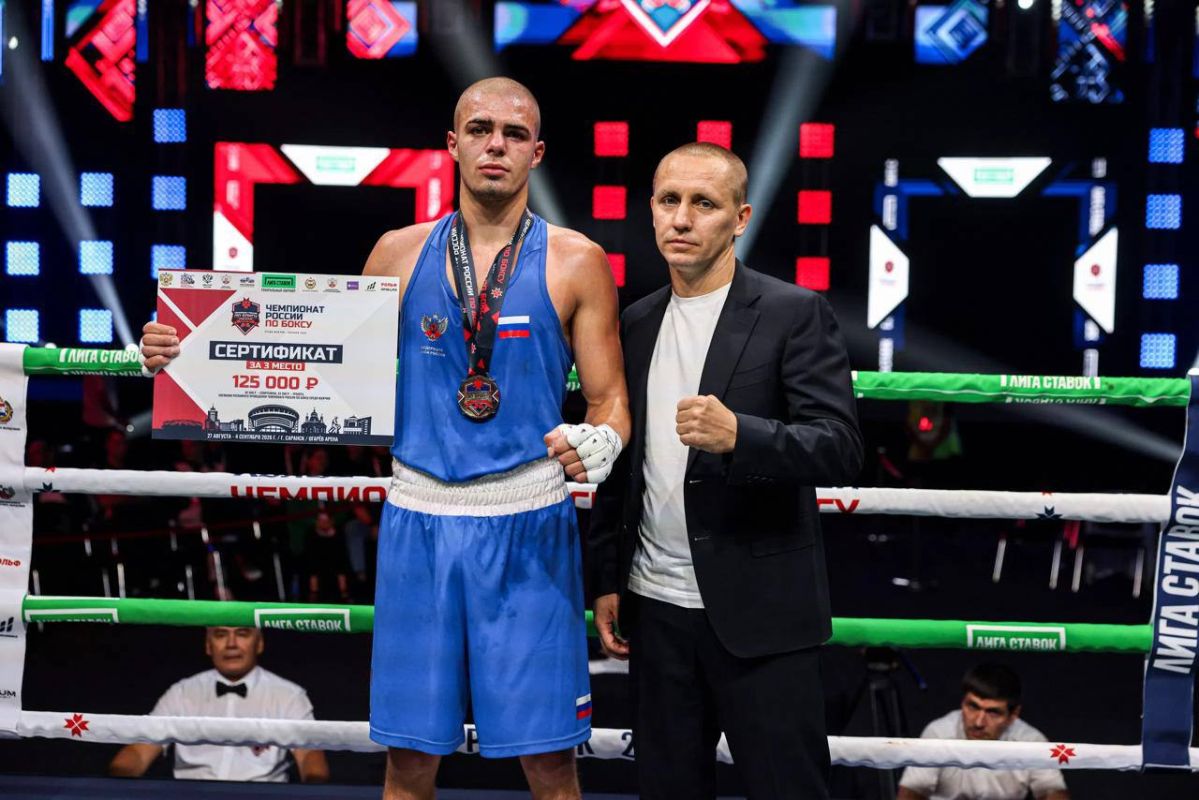 В Мордовии завершился чемпионат России по боксу среди мужчин, один из главных стартов нового сезона, собравший сильнейших спортсменов страны В Мордовии завершился чемпионат России по боксу среди мужчин, один из главных стартов нового сезона, собравший сильнейших спортсменов страны