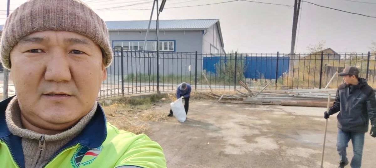 Управтодор Якутии поддержал инициативу мэра Якутска: сотрудники ведомства провели субботник Управтодор Якутии поддержал инициативу мэра Якутска: сотрудники ведомства провели субботник
