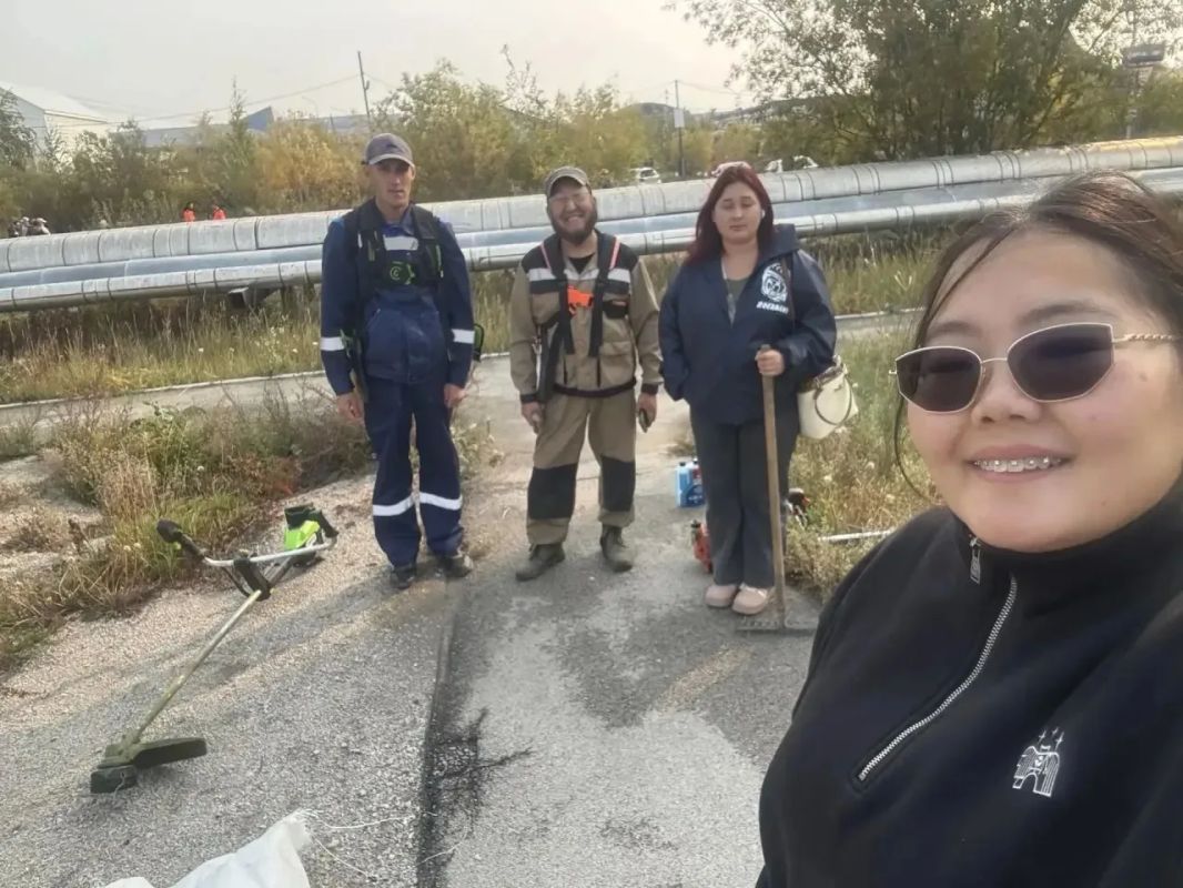 В Строительном округе прошёл общегородской субботник! В Строительном округе прошёл общегородской субботник!