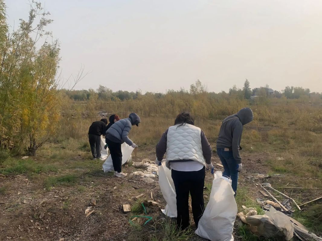 Делаем город чище!. 5 сентября сотрудники Управления культуры присоединились к общегородскому субботнику Делаем город чище!. 5 сентября сотрудники Управления культуры присоединились к общегородскому субботнику