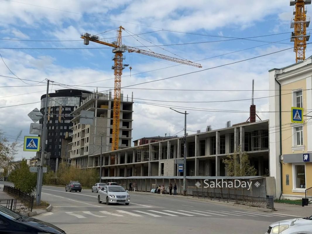 Скандальную стройку, говорят, приостановили Скандальную стройку, говорят, приостановили