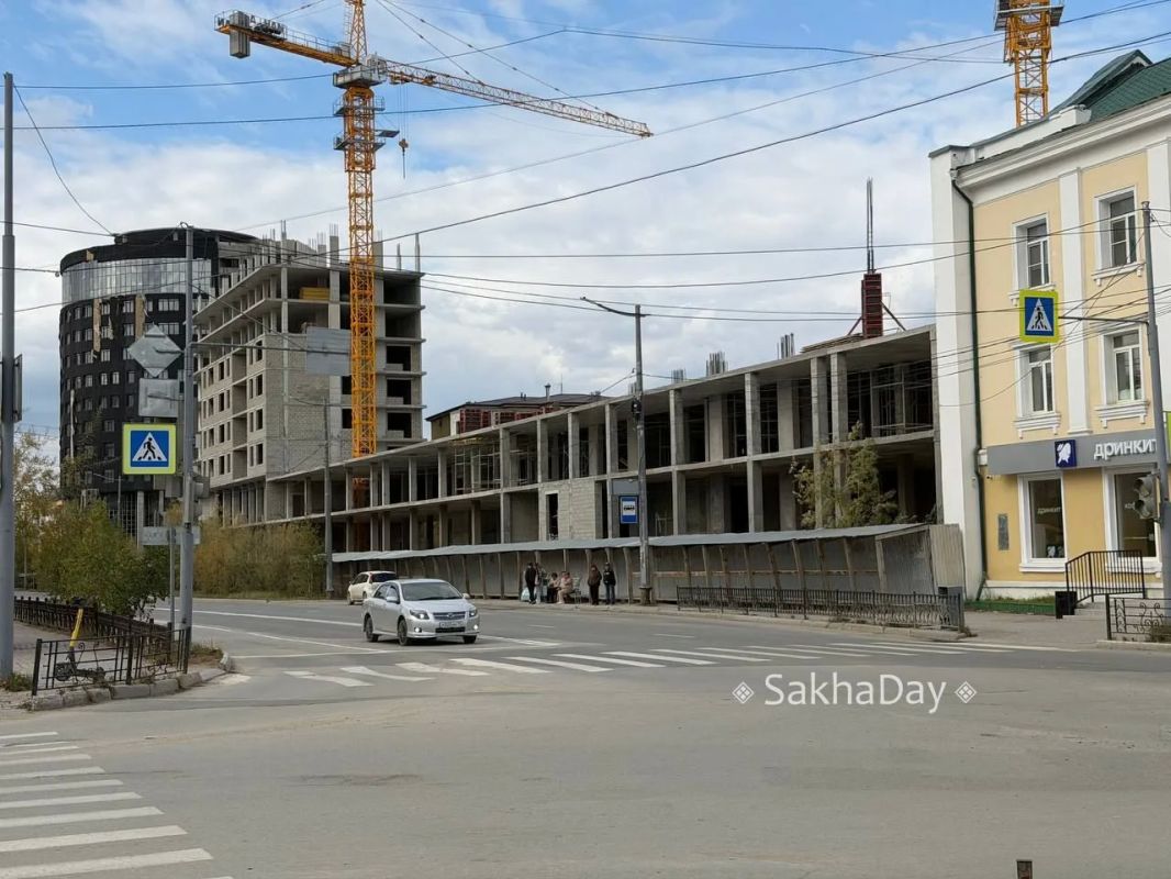 Скандальную стройку, говорят, приостановили Скандальную стройку, говорят, приостановили