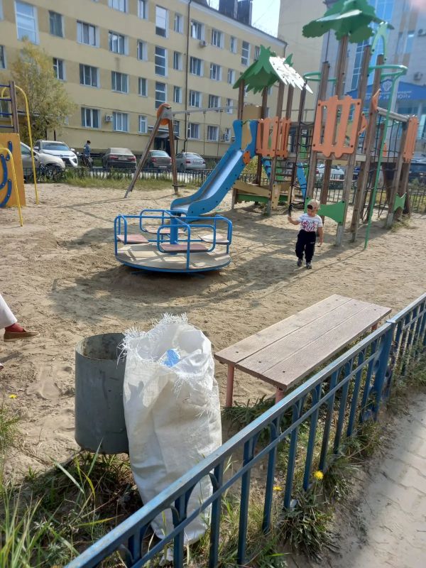 Наши муниципальные дворники Губинского округа — подарили нам идеальный день! Они убрали улицы, собрали мусор на общественных пространствах и подготовили безопасные детские площадки для игр Наши муниципальные дворники Губинского округа — подарили нам идеальный день! Они убрали улицы, собрали мусор на общественных пространствах и подготовили безопасные детские площадки для игр