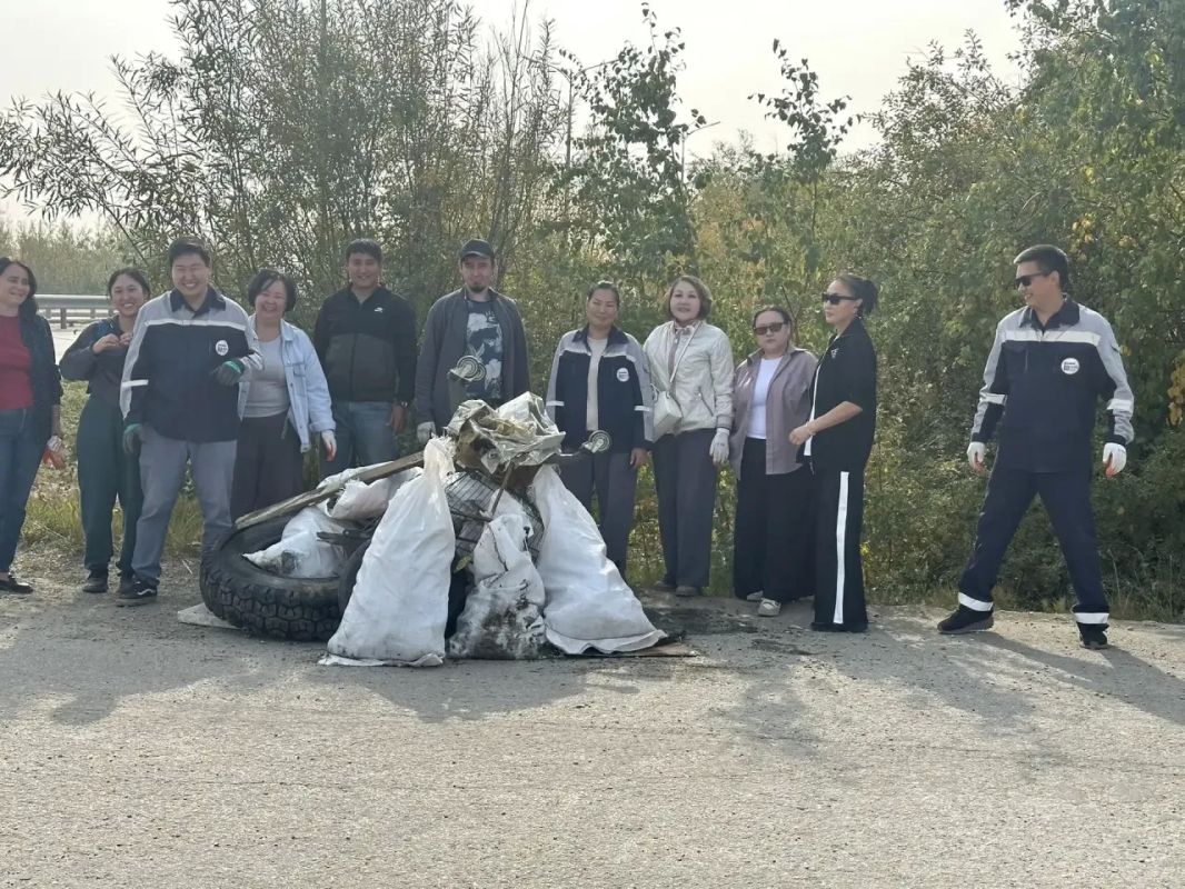 Порядка 2000 человек приняли участие в общегородском субботнике в Гагаринском округе! Порядка 2000 человек приняли участие в общегородском субботнике в Гагаринском округе!