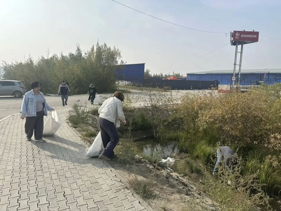 Порядка 2000 человек приняли участие в общегородском субботнике в Гагаринском округе! Порядка 2000 человек приняли участие в общегородском субботнике в Гагаринском округе!