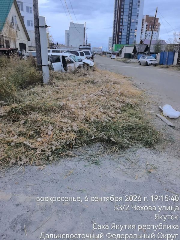 В Сайсарском округе продолжается покос травы и сухой растительности В Сайсарском округе продолжается покос травы и сухой растительности