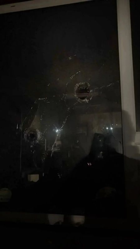В Мархе пьяный мужчина устроил стрельбу по жилому дому В Мархе пьяный мужчина устроил стрельбу по жилому дому