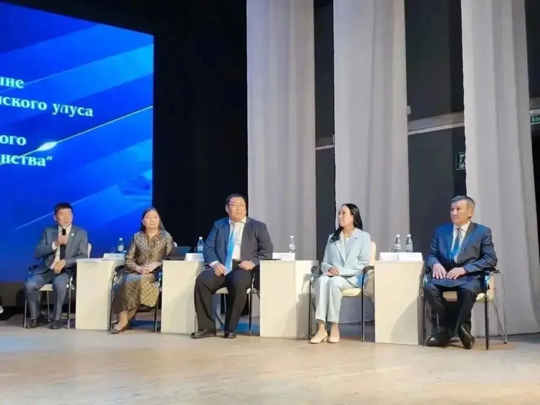 В эти дни профессорско-преподавательский состав сотрудников Института развития образования и повышения квалификации имени С.Н. Донского-II принимал участие в сентябрьских совещаниях педагогической общественности в Горном... В эти дни профессорско-преподавательский состав сотрудников Института развития образования и повышения квалификации имени С.Н. Донского-II принимал участие в сентябрьских совещаниях педагогической общественности в Горном...