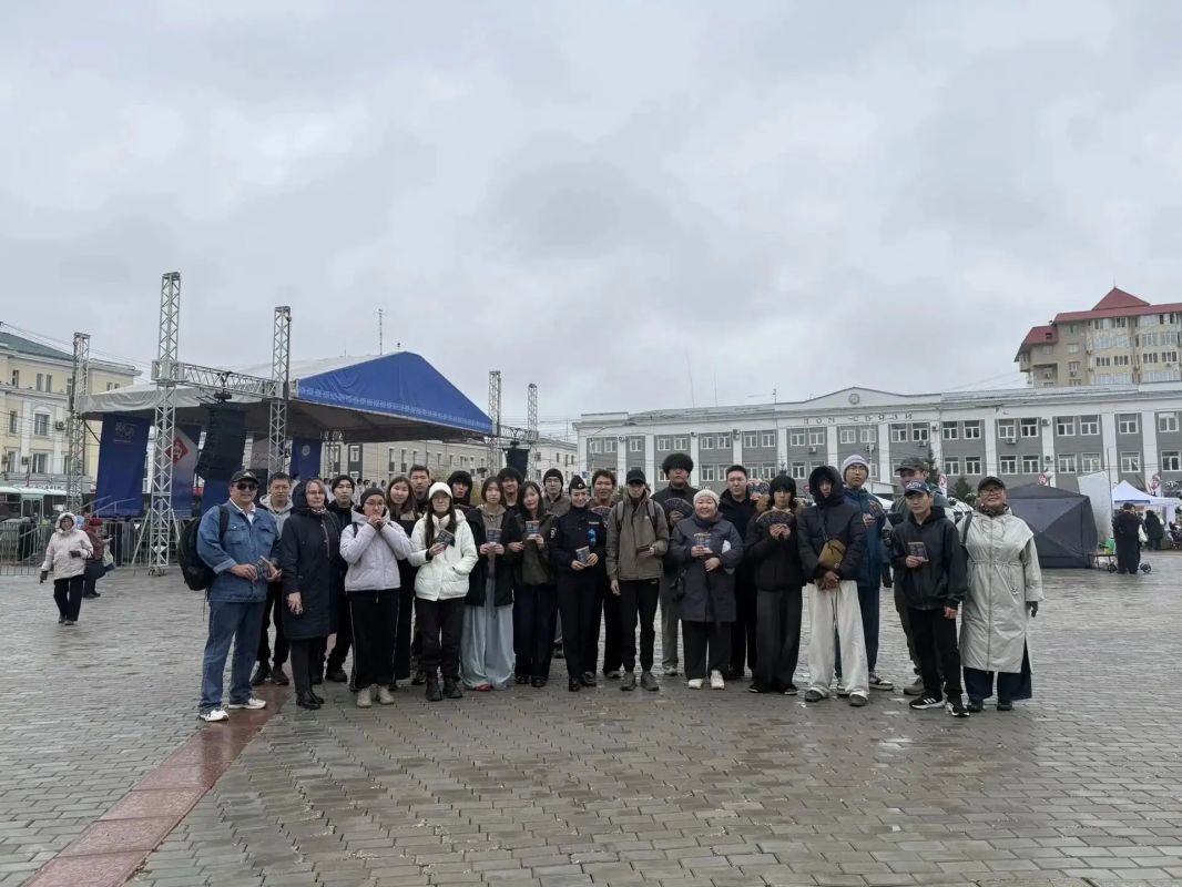 Полицейские и студенты Северо-Восточного федерального университета провели совместную профилактическую работу для жителей республики