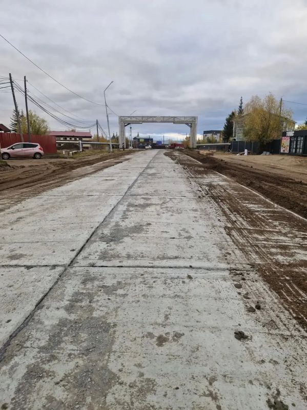 Рабочая поездка в Верхневилюйский улус: осмотр объектов дорожного строительства и капремонта Рабочая поездка в Верхневилюйский улус: осмотр объектов дорожного строительства и капремонта