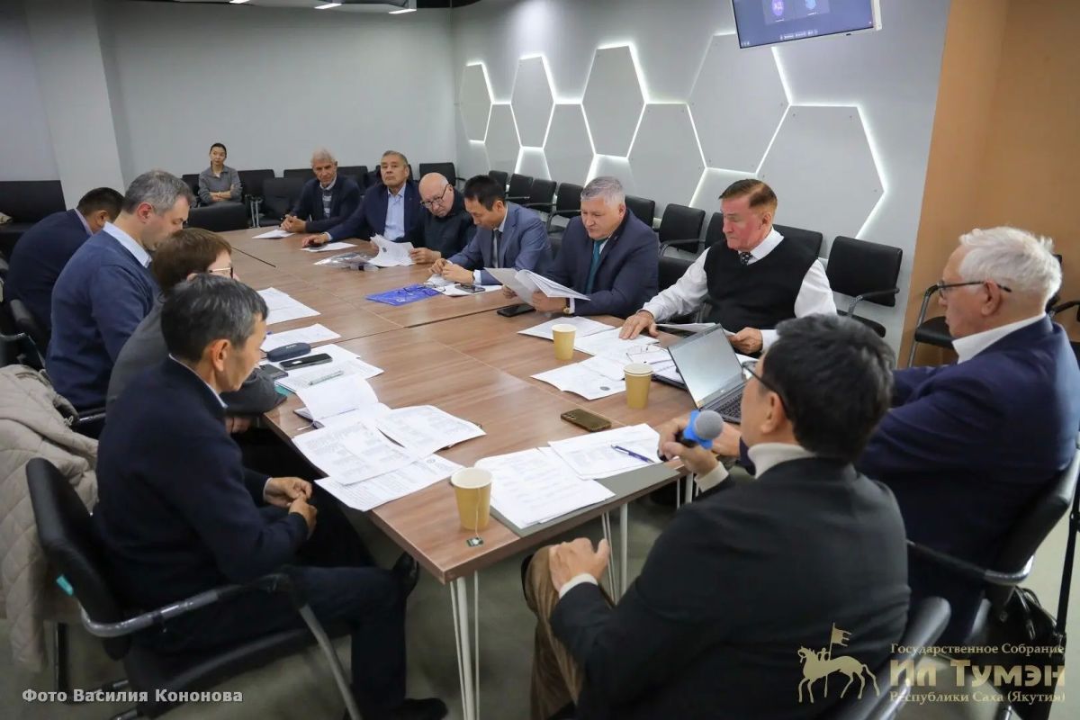 В Якутске обсудили создание арктической высокоскоростной транспортной системы В Якутске обсудили создание арктической высокоскоростной транспортной системы