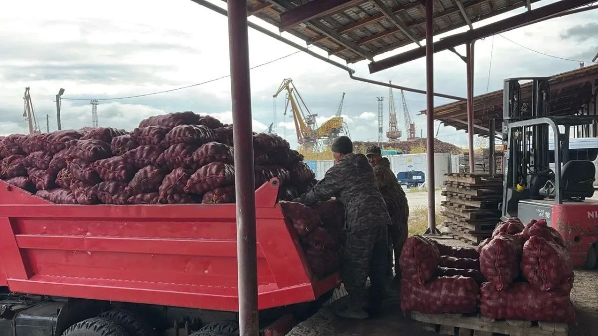 О ходе северного завоза продовольственных товаров в Республике Саха (Якутия) О ходе северного завоза продовольственных товаров в Республике Саха (Якутия)