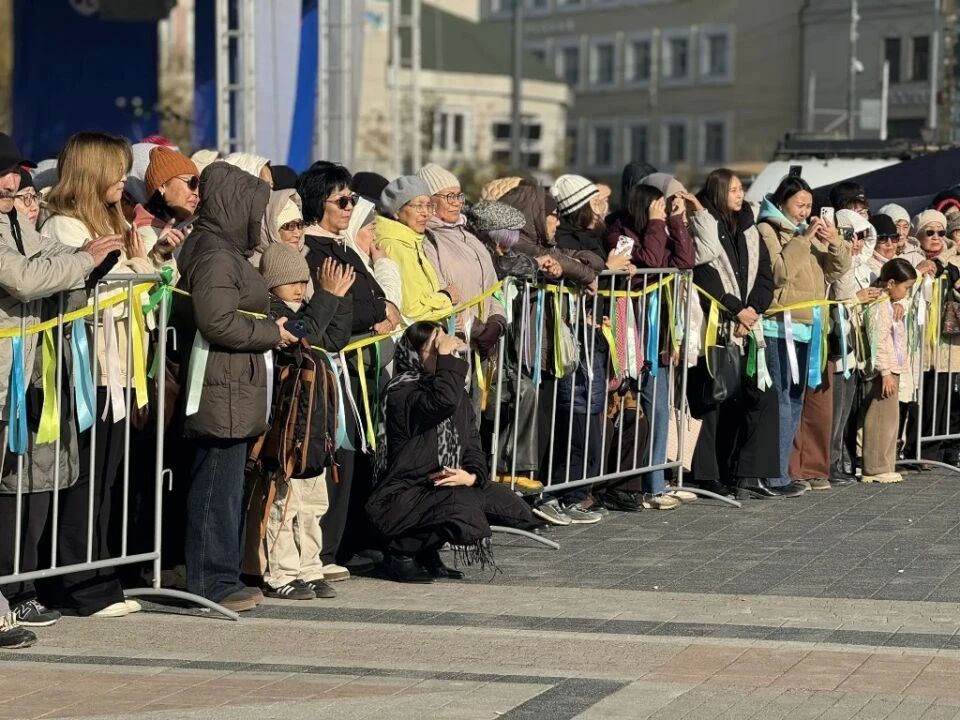 В Якутии впервые открыли театральный сезон под открытым небом В Якутии впервые открыли театральный сезон под открытым небом