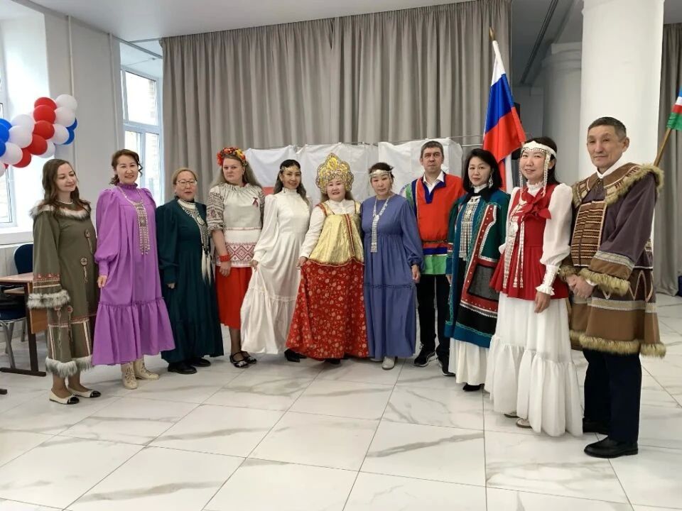 В старейшем учебном заведении Якутии открылся избирательный участок