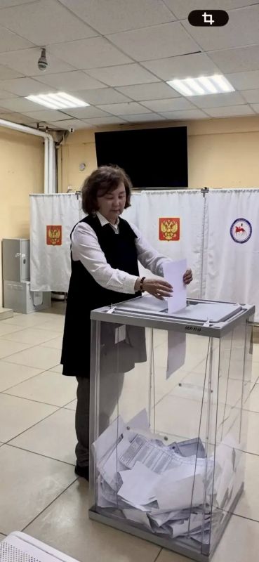 ВЫБОРЫ - 2026. Руководители учреждений Минтруда Якутии начали свой день с избирательных участков в своих городах, селах, показывая пример своим работникам и подопечным ВЫБОРЫ - 2026. Руководители учреждений Минтруда Якутии начали свой день с избирательных участков в своих городах, селах, показывая пример своим работникам и подопечным