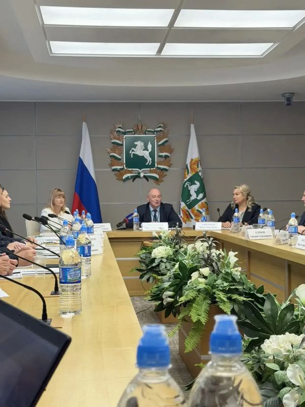 В Томске проходит семинар органов охраны культурного наследия Сибири и Дальнего Востока В Томске проходит семинар органов охраны культурного наследия Сибири и Дальнего Востока