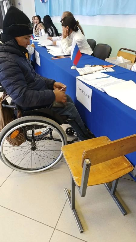 День первый. На избирательных участках республики идет активное голосование, избиратели реализуют свое избирательное право День первый. На избирательных участках республики идет активное голосование, избиратели реализуют свое избирательное право