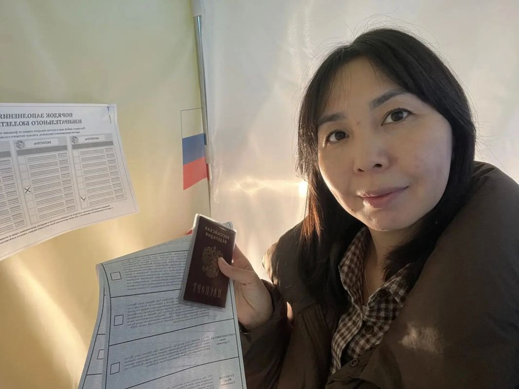 Сотрудники Госкомюстиции Якутии приняли участие в голосовании в рамках Единого дня голосования Сотрудники Госкомюстиции Якутии приняли участие в голосовании в рамках Единого дня голосования