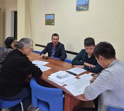 В Управлении ветеринарии Хангаласского улуса прошло рабочее совещание с МКУ “Департамент сельского хозяйства” администрации МР “Хангаласский улус” по маркированию сельскохозяйственных животных, подлежащих индивидуальному или... В Управлении ветеринарии Хангаласского улуса прошло рабочее совещание с МКУ “Департамент сельского хозяйства” администрации МР “Хангаласский улус” по маркированию сельскохозяйственных животных, подлежащих индивидуальному или...