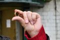 Поздравил и забрал золото с деньгами