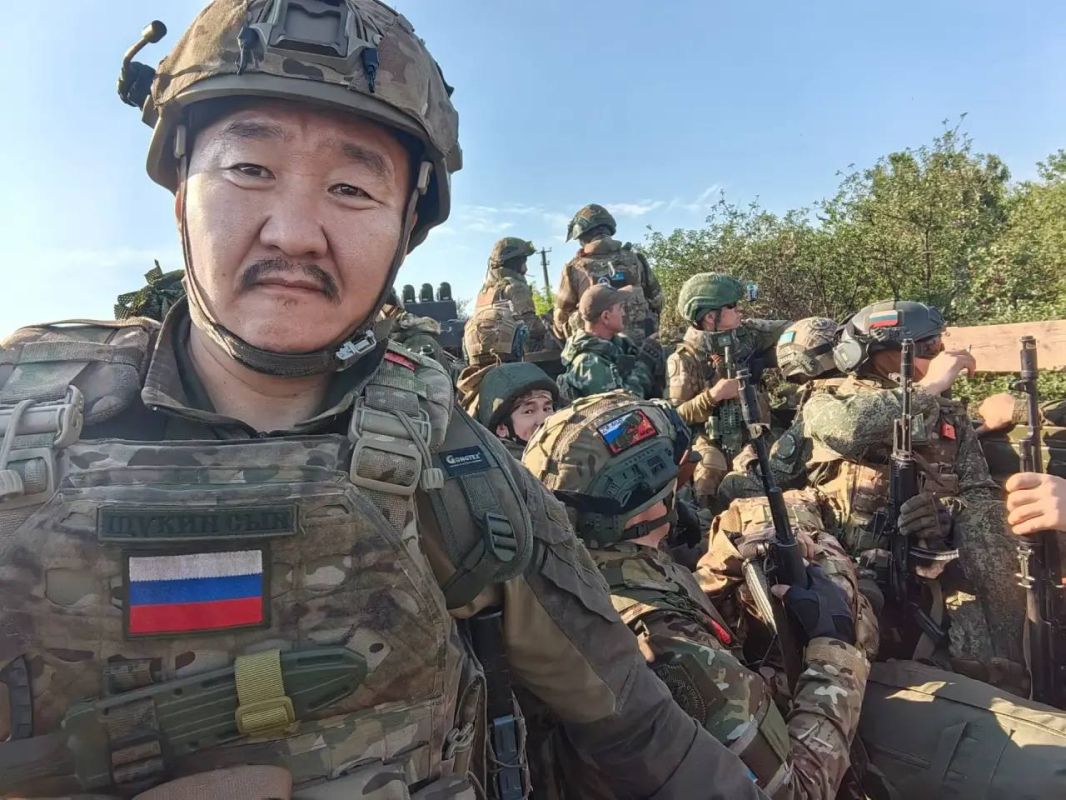 В Якутии ветеран СВО стал наставником команды на финале «Семейной зарницы» В Якутии ветеран СВО стал наставником команды на финале «Семейной зарницы»