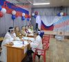 ФОТОФАКТ. Красота на участке №110 в Верхнеколымском районе! В заключительный день голосования члены избиркома вышли на работу в национальных костюмах