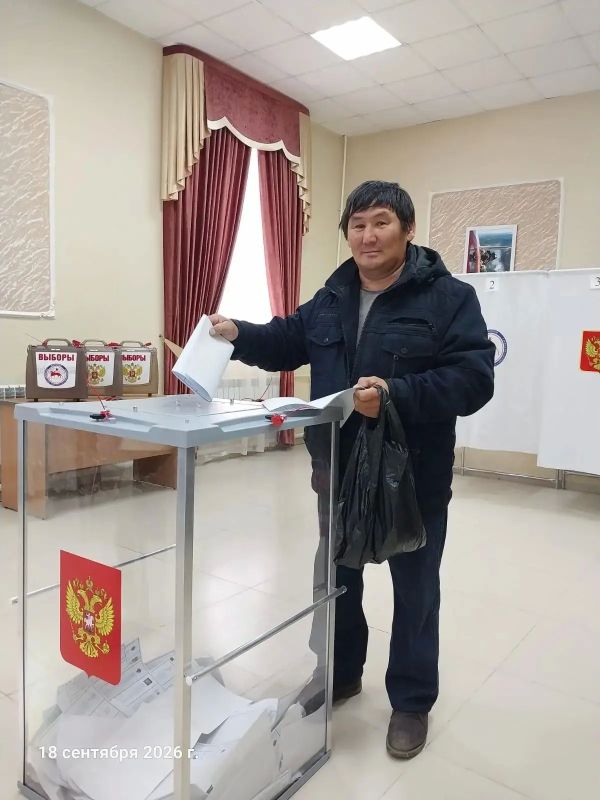 Сотрудники Управления ветеринарии с ВИЛ Горного улуса приняли участие в голосовании на выборах депутатов Государственной Думы, тем самым подтвердив свою гражданскую позицию и вклад в формирование будущего региона Сотрудники Управления ветеринарии с ВИЛ Горного улуса приняли участие в голосовании на выборах депутатов Государственной Думы, тем самым подтвердив свою гражданскую позицию и вклад в формирование будущего региона