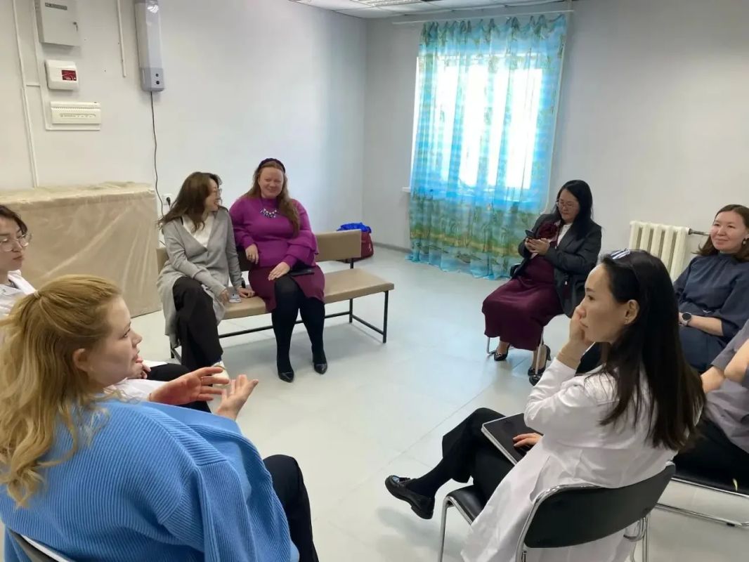 «Свет внутри халата»: как сохранить себя в помогающей профессии? «Свет внутри халата»: как сохранить себя в помогающей профессии?