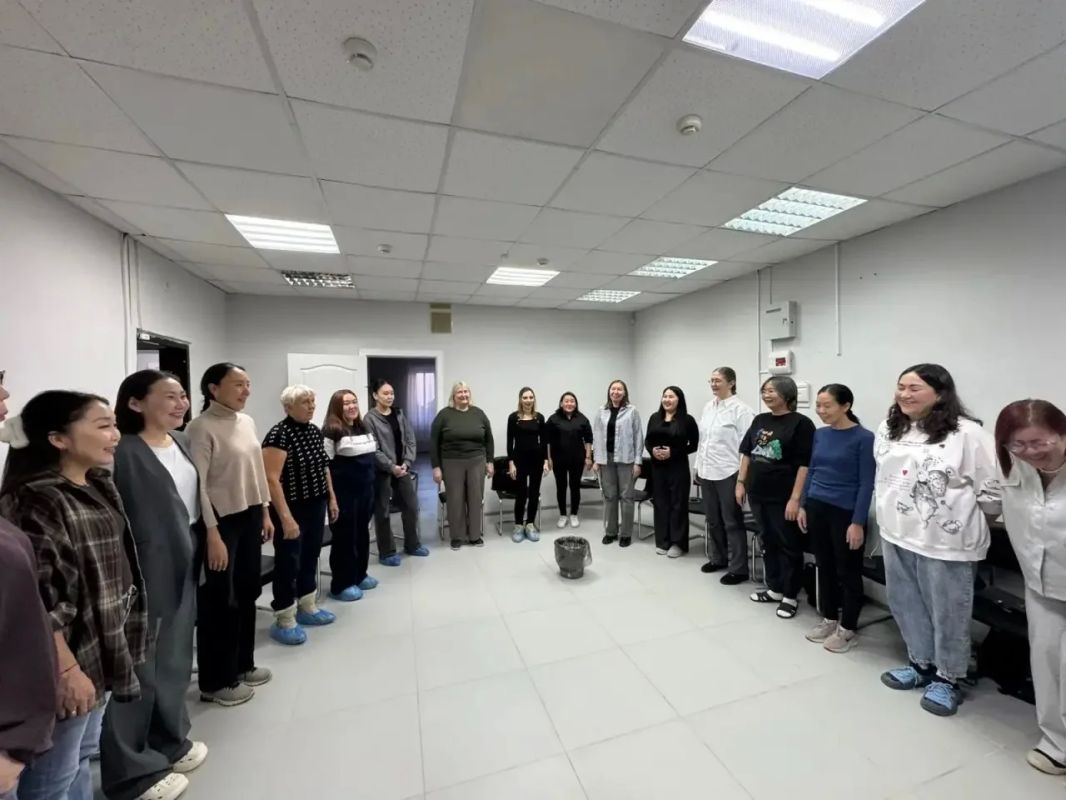 «Свет внутри халата»: как сохранить себя в помогающей профессии? «Свет внутри халата»: как сохранить себя в помогающей профессии?