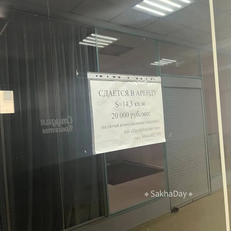 Кризис в Доме торговли. Нынче люди привыкли покупать вещи в маркетплейсах Кризис в Доме торговли. Нынче люди привыкли покупать вещи в маркетплейсах