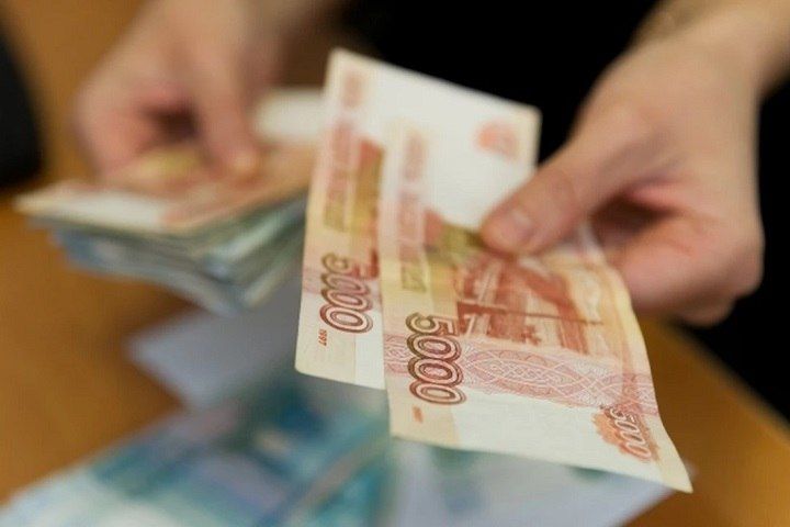 Ни зарплаты, ни премии. . Судебные приставы Якутского городского отделения восстановили трудовые права мужчины