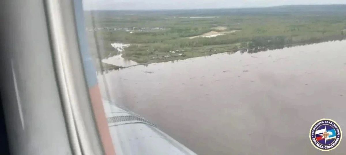 Поиски трех рыбаков в Кобяйском улусе с вертолета Ми-8 пока не дали результатов